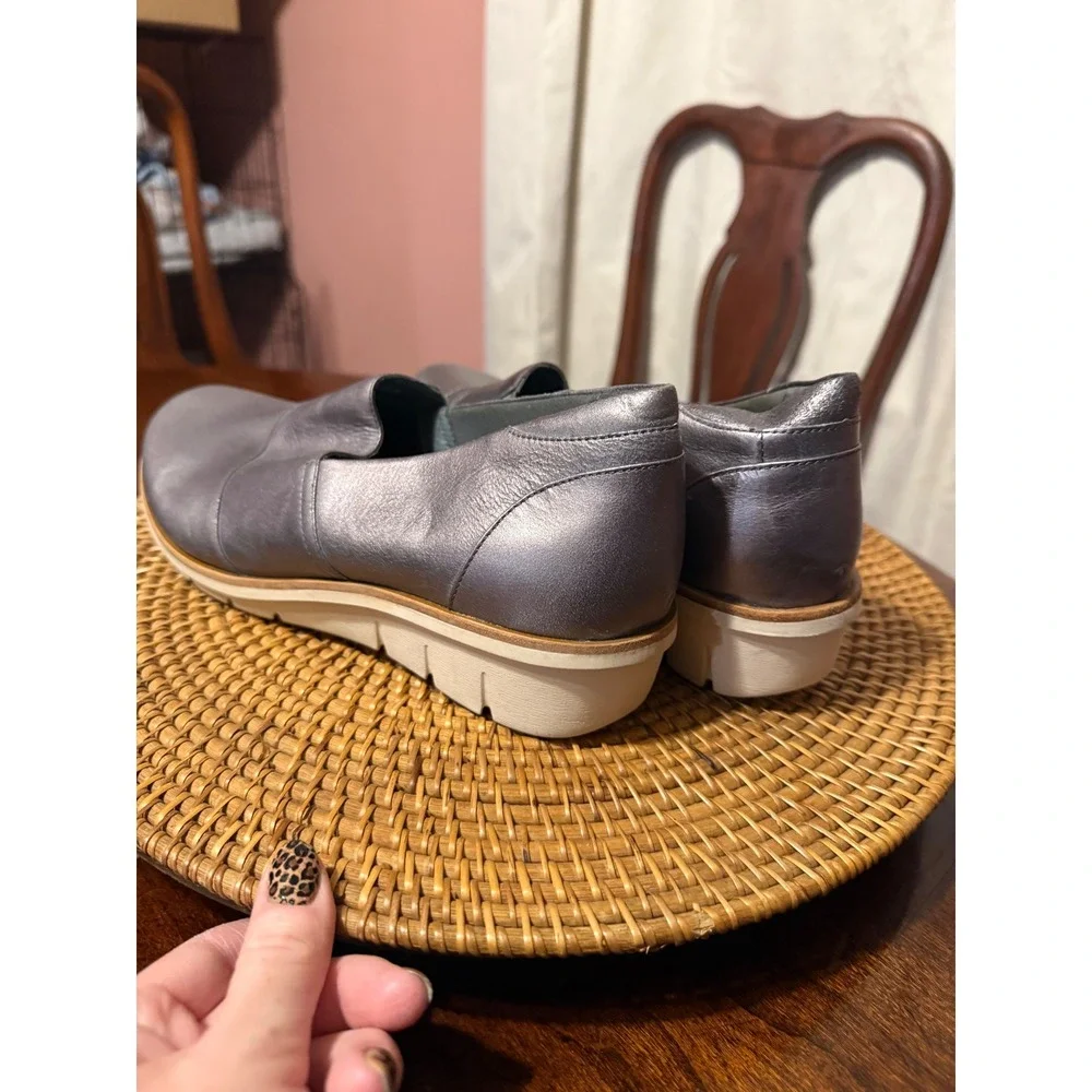 Dansko Fawna Metallic Pewter Leather Slip On Comfort Shoes Womens 41